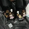 Accesorios para Zapatos Croc Oso Marrón Lindo Zapatos de Tela con Capucha Flor DIY Reloj Dorado Marca de Café Hebilla de Zapato Linda