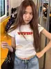 Diseño de Nicho Coreano Estampado de Letras Fantasma Verano Hombro Derecho Corto Ajustado Delgado Camiseta de Manga Corta Top para Mujer