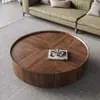 Conjunto de mesa de centro redonda em madeira maciça, estilo nórdico italiano, adequado para salas de estar e apartamentos pequenos, feito de madeira de nogueira.