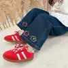 Jeans para niñas estilo coreano con tres bordados de flores, moda trendy de primavera y otoño 2026, pantalones largos para niñas pequeñas