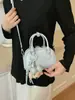 2026 Nuevo Bolso Cubo de Rejilla de Diamantes Retro de Gama Alta para Mujer Moda de Nicho Bolso de Hombro Único Cruzado Bolso de Mano Versátil para el Trabajo
