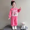 Doce Conjunto para Meninas Novo 2026 Primavera e Outono Moletom Estiloso de Desenho Animado Infantil Conjunto de Duas Peças da Moda para Bebês Meninas