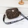 Bolso de mano para mujer con patrón de diamantes y decoración de mariposas estilo coreano, bolso de cámara moderno con correa ancha, bolso cruzado para el día a día del commuter, al por mayor