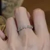 Anillo Usado de Viento Hielo Glaciar Trébol de Cuatro Hojas Polvo Diamante Cruz Borla Simple Nicho Lujo Ligero Vintage Apilable Anillos de Pareja