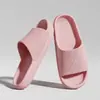 Pantuflas para mujer en verano, desodorantes, uso doméstico, baño interior, para bañarse, parejas, antideslizantes, sin olor, sandalias para hombre al por mayor