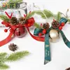 Decoraciones Navideñas con Sombras Florales, Cascabeles Navideños, Guirnaldas, Adornos para Árbol de Navidad, Colgantes de Escena Ambiental