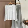 Novo Conjunto de Pijama Feminino de Duas Peças para Outono com Bojo Modal Manga Longa Amigo da Pele Respirável Roupa de Casa para Mulheres