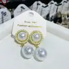 Pendientes de Perla Estilo Europeo y Americano 2025 Nuevo Modelo Pendientes Elegantes para Mujer Nicho Lujo Ligero Pendientes de Gama Alta Perlas de Imitación