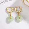 Fivela Ping An Brincos de Jade Hetian Imitação de Jade Brincos Pendentes Presilhas de Orelha Retro Temperamento Feminino Brincos Elegantes Acessórios de Luxo