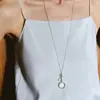 Collar con Colgante de Lupa y Llave Estilo Vintage de Lujo de Alta Gama, Cadena Larga para Suéter Colgante Versátil de Diseño de Nicho para Mujeres