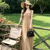 Vestido longo feminino de verão estilo francês, gola quadrada, cáqui, sem mangas, de chiffon fluido, afina a cintura, estilo puro desejo