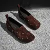 Nuevos Zapatos Casuales de Moda para Mujer Primavera/Verano Estilo Francés Remache Poco Profundo Camelia Zapatos Planos Casuales para Comercio Transfronterizo