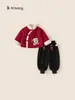 Conjunto de Roupa de Inverno para Meninos Bangxuan com Gola de Pelo Jaqueta Bordada e Calça Jogger Lisa Conjunto de Duas Peças para Crianças Pequenas
