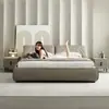 Cama Habitación Principal 2022 Nueva Atmósfera de Gama Alta Piel de Vaca de Capa Superior Cama de Boda Minimalista Italiana Cama de Cuero con Orejas de Elefante