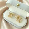 Brincos de Tarraxa com Pérolas Xiaomi Laço Francês Design de Nicho Sensação de Alto Padrão Brincos Modernos Versáteis para o Dia a Dia Ear Cuff para Orelhas Não Perfuradas