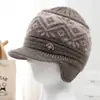 Gorro de invierno para mujeres de mediana edad y mayores, gorro de punto para uso en exteriores, forrado de forro polar para mayor calidez, grueso y acogedor, adecuado para mujeres mayores, gorro estilo pico de pato