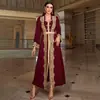 4023 Exquisito Vestido de Noche de Encaje con Pedrería y Mangas Largas, Estilo Dos Piezas Falsas, con Elegante Cintura ceñida y Dobladillo Amplio para Banquetes