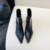 Botas de Cano Curto Bico Fino Estilo Coreano Botas Femininas 2026 Outono/Inverno Nova Chegada Salto Bloco Elásticas Emagrecedoras Botas Prata Salto Médio Botas da Moda