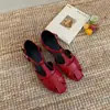 Sandálias Chuyuji retrô vazadas de bico fechado para mulheres, novo estilo slip-on de verão com aumento interno de altura, sapatos romanos versáteis, moda em couro genuíno