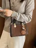 Bolsas de mano de diseño elegante y único transfronterizas para mujer, nuevas y modernas bolsas cruzadas 2026, bolsos cuadrados pequeños de moda
