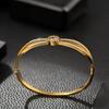 2022 Nuevo brazalete de acero de titanio de oro de 18K no se decolora brazalete de cruz de diamante diseño de nicho ins alto sentido