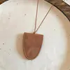 Collar con Colgante Ovalado de Cuero Estilo Coreano Pinza para Ojo Cadena para Suéter de Moda Simple Versátil Adorno de Collar de Lujo Ligero de Alta Gama para Mujer