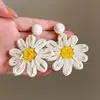 Flor estrela rosa e azul~ Brincos de estrela-do-mar floridos coloridos para mulheres, estilo de férias de primavera e verão, acessórios de orelha super bonitos e únicos
