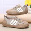 Zapatos Planos Casuales de Malla Transpirable Old Beijing, Cómodos, Antideslizantes, Suela Suave, para Ponerse Fácilmente, Modernos, Zapatos de Entrenamiento Alemanes para Personas de Mediana Edad y Mayores
