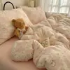 Conjunto de Quatro Peças de Gaze Dupla Nível Bebê e Materno Tipo Nuvem Classe A, Roupa de Cama Individual para Dormitório em Gaze de Algodão, Amigável à Pele e Adequado para Todas as Estações, Conjunto de Roupa de Cama de 4 Peças