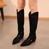 Botas de montar de tubo alto con tacón alto para mujer, nuevo estilo de nicho transpirable 2026, puntera afilada hueca, suela plana, para vacaciones de verano