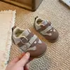 Outono 2026 Sapatos Antiderrapantes Fechados para Bebê Sapatos Estáveis para Esportes ao Ar Livre Sapatos para Crianças Pequenas Meninos Crianças Pequenas Solado Macio Sapatos Casuais para Crianças