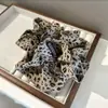 Diadema de Leopardo Doble Capa Estilo Coreano con Ambiente de Hong Kong, Scrunchie Coreano de Moda, Banda Versátil para Moño