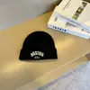 Conjunto de Dos Piezas de Gorro y Bufanda Tejidos para Niños para Otoño e Invierno, Elegante Gorro con Protección para las Orejas para Niños Mayores, Calentador de Cuello a Prueba de Viento de Color Sólido para Niños