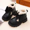 Zapatos para Niñas Botines Cortos Infantiles Piel Suave Zapatos de Princesa 2026 Invierno Nuevos Botas Martin con Felpa Cálidas Botas de Algodón para Bebé