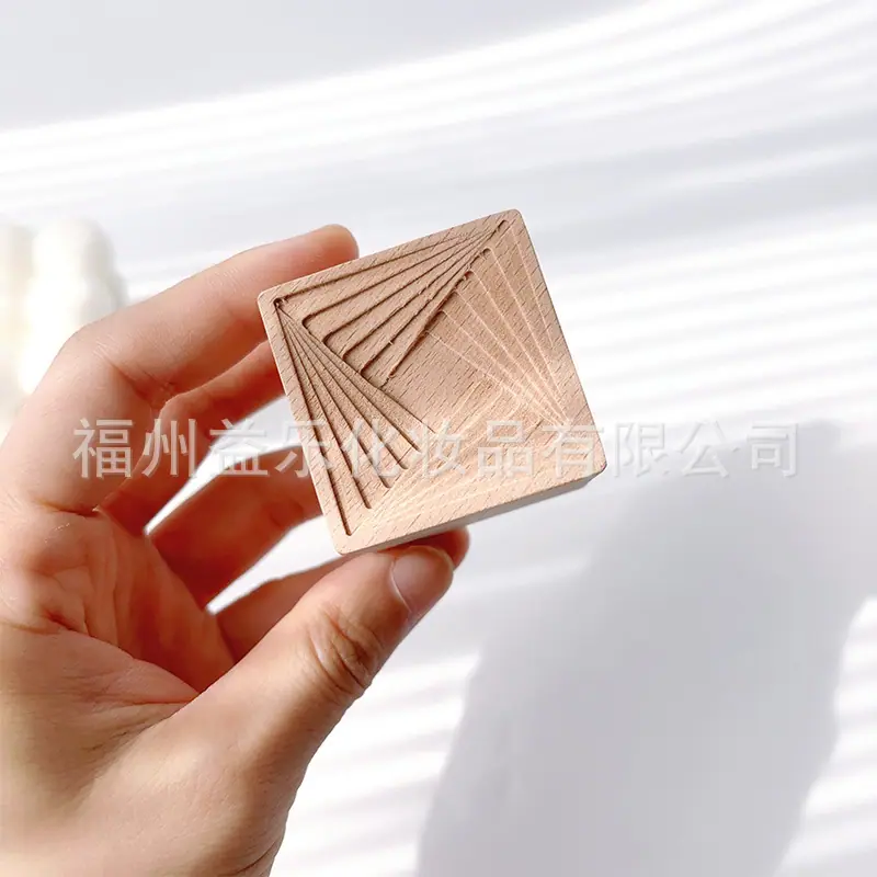阶梯榉木.jpg