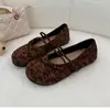 Sapatos Mary Jane Estilo Coreano Retrô com Tira de Fivela Única Femininos Verão 2026 Novos Sapatilhas Baixas Bico Redondo Sapatos Baixos