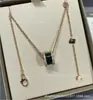 Bao Ge Jia Cadena para Clavícula Mini Collar de Diamantes con Borde Cero Resortes Artesanía de Precisión CNC Nuevo Festival Qixi Chapado Grueso en Oro de 18 Quilates e Incrustado con Diamantes
