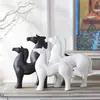 Ornamento de Cavalo de Guerra Cerâmico Minimalista Nórdico Preto e Branco para Sala de Estar, Sala de Jantar, Hall de Entrada, Bar de Vinhos, Hall de Entrada, Armário Divisório, Decoração de Designer