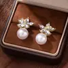 Pendientes de Flor de Zirconia de Dulce Temperamento Coreano para Mujer Moda Versátil Pendientes de Perla de Gama Alta Lujo Accesible Pendientes Populares