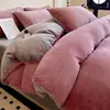 Juego de ropa de cama de cuatro piezas de terciopelo de leche, color liso, engrosado, para invierno, con una sábana bajera de forro polar por ambos lados y una funda de edredón de forro polar de coral
