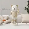 Decoração de mesa de urso violento sala de estar armário de vinho varanda escrivaninha de estudo casa coisas boas escritório decorações macias