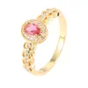 Anillo de moda nuevo más vendido transfronterizo con incrustaciones de rubíes, de alto valor, moderno, lujo ligero, diseño único, versátil y de nicho