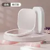 Espejo de maquillaje LED de doble cara con lupa, plegable y portátil, con luz incorporada para retoques, espejo compacto de alta definición con tapa abatible