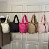 Bolsa de Ombro Bordada com Coração em Algodão Estilo Coreano para Mulheres, Grande Capacidade Nova Bolsa Tote com Cordão 2025, Bolsa de Balde Plissada