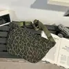 Bolsa de Peito Camuflada Nova Tendência Transfronteiriça para Homens e Mulheres, Bolsa Transversal de Grande Capacidade para Viagem ao Ar Livre, Bolsa de Ombro Esportiva para Jovens