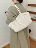 Bolso Transfronterizo para Mujer Bolso Tote de Felpa para Mujer Otoño e Invierno Suave y Pegajoso Gran Capacidad Bolso de Hombro Único Estilo Suave Bolso de Axila Bolso Grande de Mano