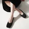 Sapatos Femininos Novo Estilo Bico Quadrado Sapatos Baixos de Salto Baixo Tecido Fly Respirável Europeu e Americano Sapatos Planos Slip-On Sapatos de Princesa