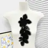Fornecimento Direto da Fábrica Aplique Bordado de Renda 3D Forma de Flor Trepadeira de Renda Branca Acessórios para Vestido de Noiva Vestido de Festa Adereços de Cabeça