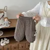 Pantalones para Niña Otoño/Invierno 2026 Nueva Moda Acolchados de Algodón para Bebé Ropa de Invierno Pantalones Jogger Engrosados con Forro de Felpa para Niños