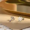 Pendientes de Copo de Nieve Mini Invisibles de Plata Pura S999 para Mujer, Diseño Simple y Único, Adecuados para Perforaciones de Oreja, No Necesitan Quitarse al Dormir